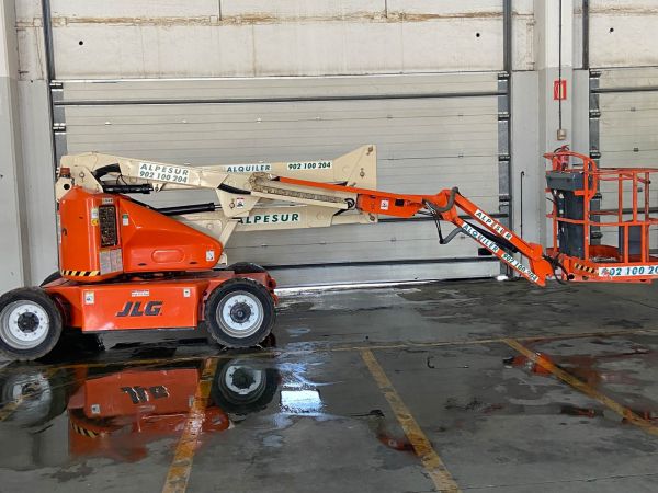 Plataforma artículada JLG E 450 AJ